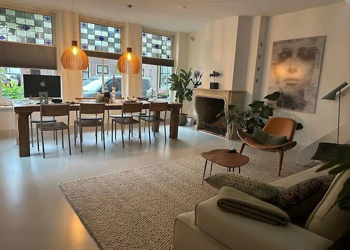 Characteristic And Spacious In The Old Town 别墅