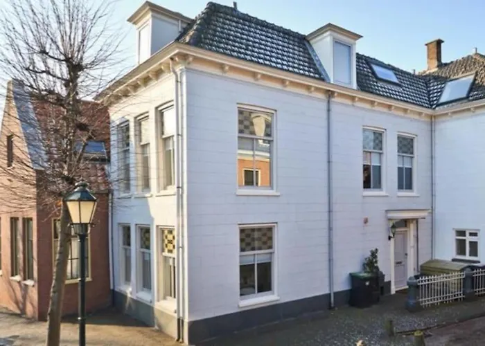 Villa Characteristic And Spacious In The Old Town Noordwijk
