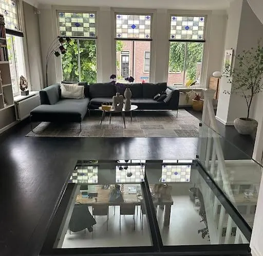 Villa Characteristic And Spacious In The Old Town *