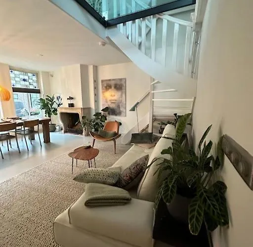 Characteristic And Spacious In The Old Town 诺德韦克