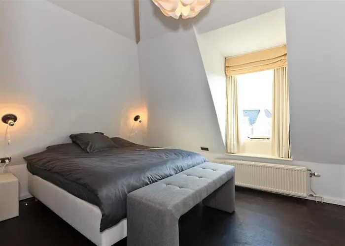 Characteristic And Spacious In The Old Town Villa