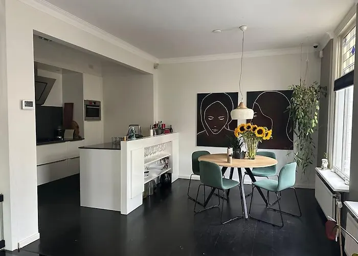 Characteristic And Spacious In The Old Town * Noordwijk